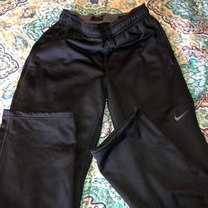 Men’s Nike sweats ( therma-fit )